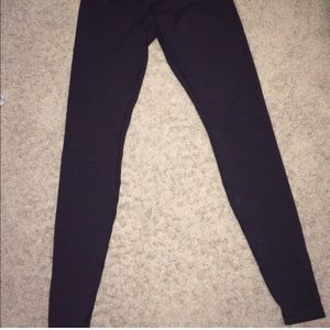 Black Lululemon Wunder unders
